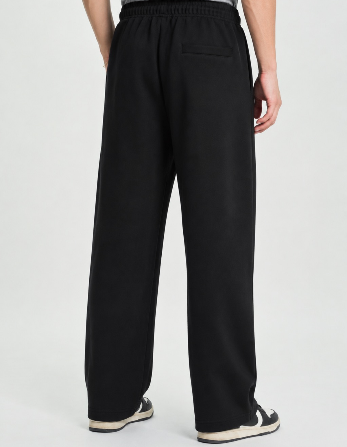 Studio Noir Loose Fit